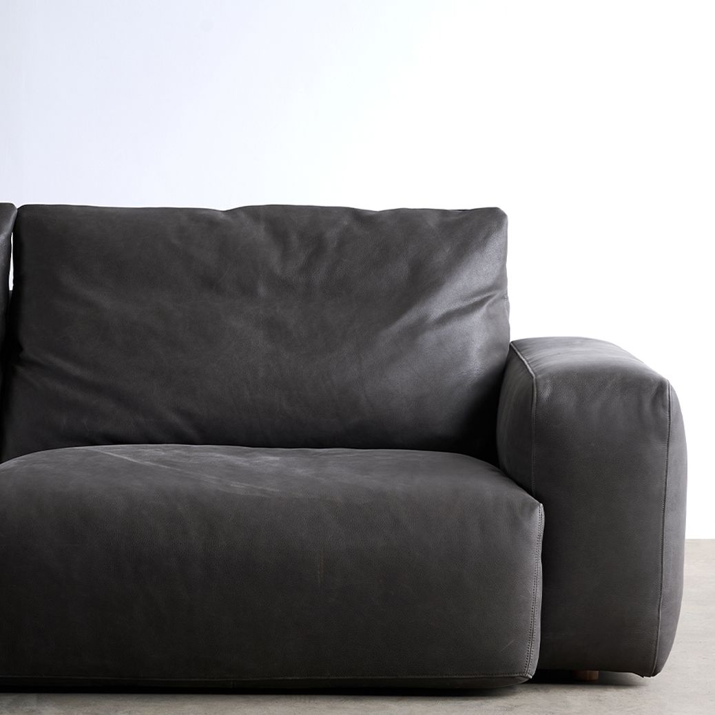 Mitte des Jahrhunderts modernes Sofa Leder -Quadratarmsofa in tiefem Grau