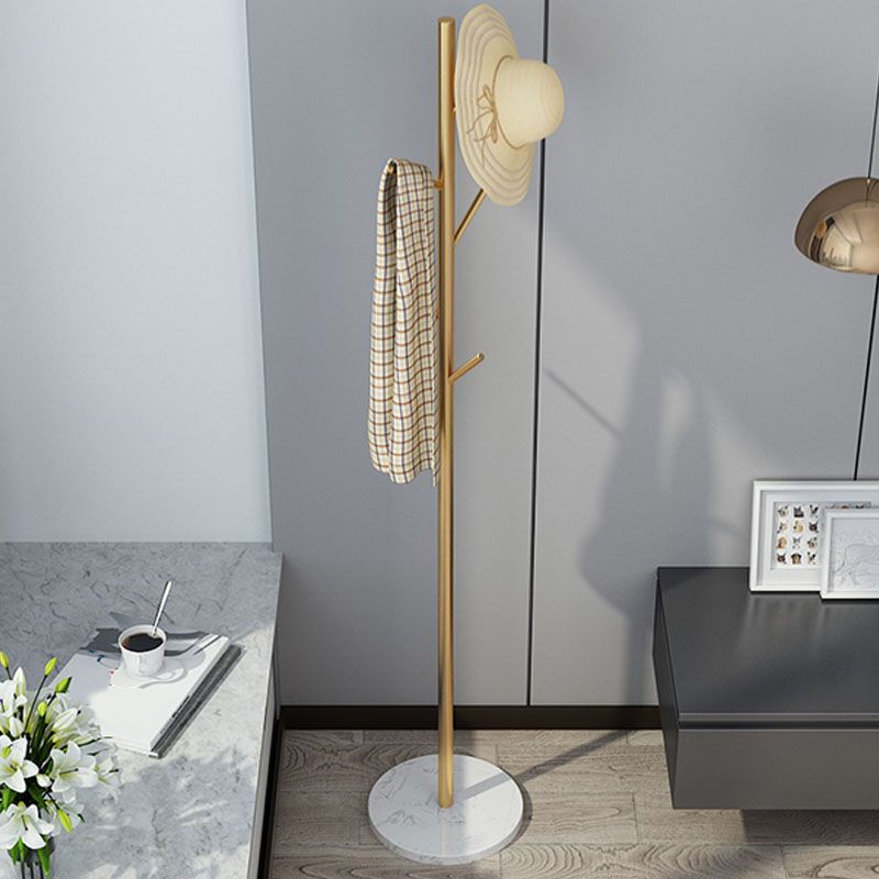 Luxuriöser Kleiderbügel Marmorboden Metall -Rack mit Multi -Kleidungs ​​-Haken