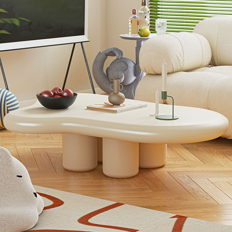 Tavolino in legno scandinavo Forma a 3 gambe tavolino per camera da letto