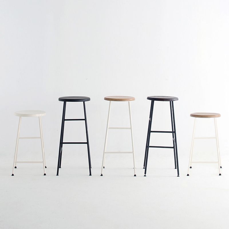 Round Modern Counter Bar Stool Armless Indoor Bar Stool with Footrest and Steel Base Clearhalo 'Bar Furniture' 'Bar Stools' 'bar_stools' 'furn' 'furn_bar_stools' 'furniture_bar_stools' 'Kitchen & Dining Furniture' 'kitchen&dining_furn' 'kitchen' 'kitchen_furn' Furniture' 1200x1200_d4da781c-0041-4561-819b-408b4157e58b