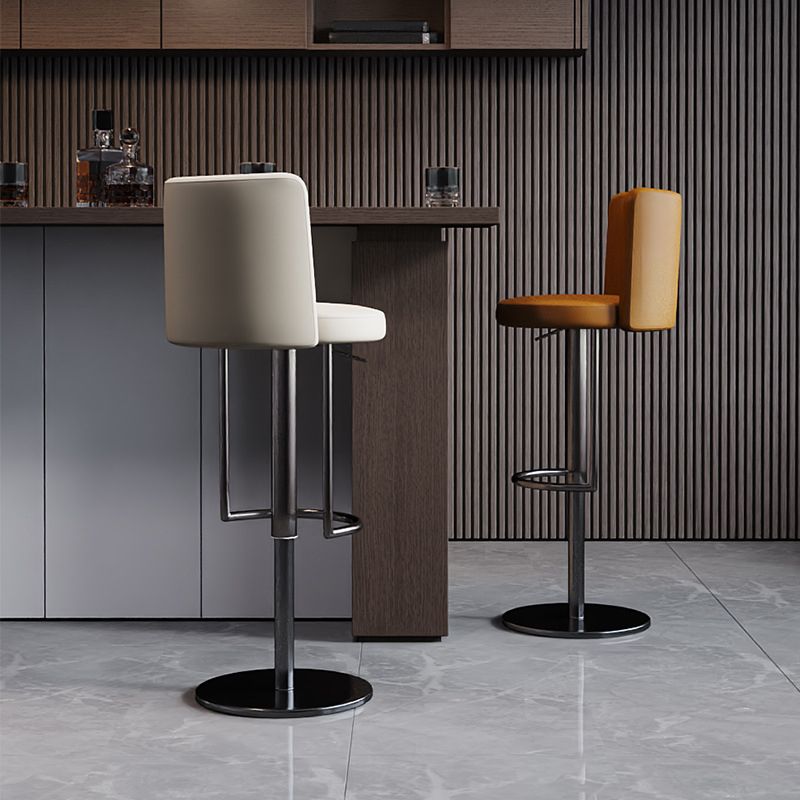 Sgabello da bar per bar in pelle sollevabile in stile industriale con gambe metalliche per casa