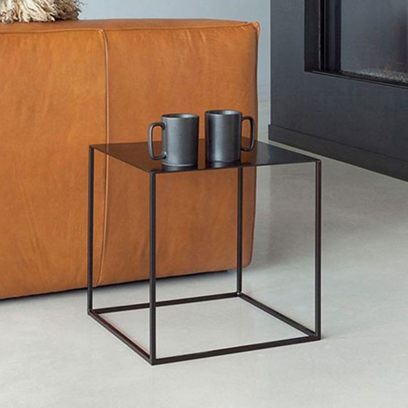 Mesa de mesa de hierro de 15.7 pulgadas de ancho marco cuadrado cuadrado de mesa lateral simple