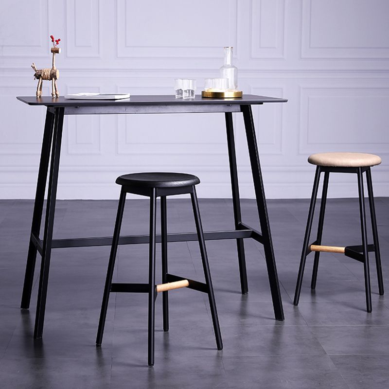 Industrial Black Counter Stools Metal Wood Backless Bar Stools with Round Seat Clearhalo 'Bar Furniture' 'Bar Stools' 'bar_stools' 'furn' 'furn_bar_stools' 'furniture_bar_stools' 'Kitchen & Dining Furniture' 'kitchen&dining_furn' 'kitchen' 'kitchen_furn' Furniture' 1200x1200_d51ff8fd-575a-46a1-92f5-077f0fa5f355