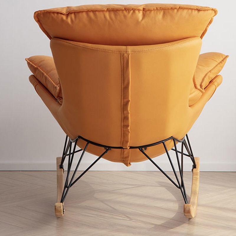 26,77 "l x 37,40" W x 32.28 "Hux in pelle sedia in pelle con cuscini rimovibili