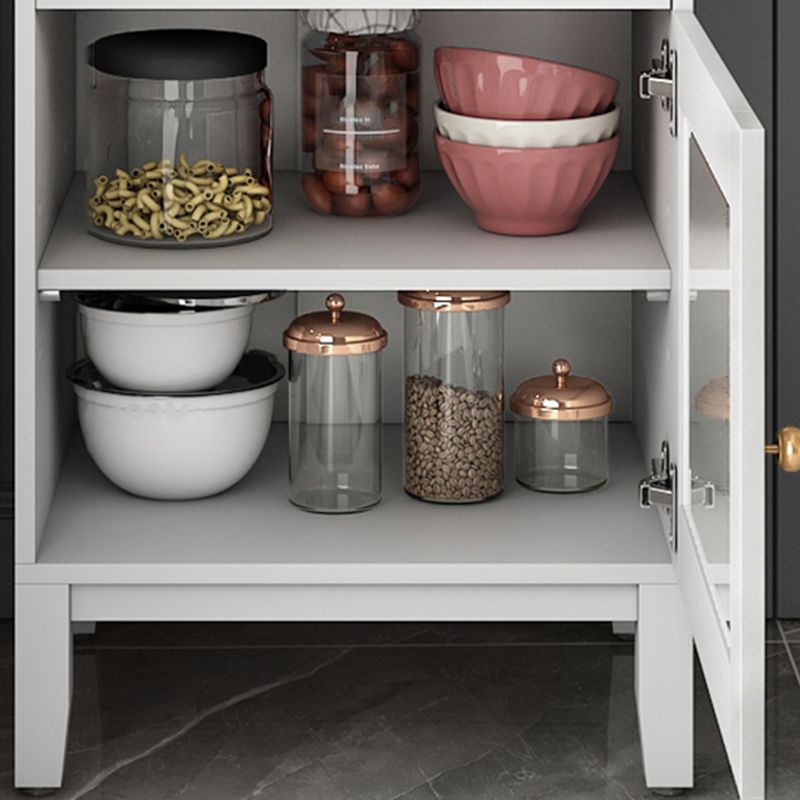 Tavolo da sideboard in pietra a buffet in stile glam con mobile