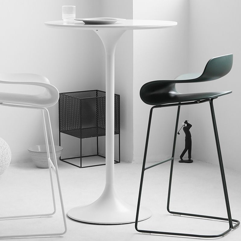 Contemporary Round Bar Height Table Metal Pedestal Bar Table for Cafe and Breakroom Clearhalo 'Bar Furniture' 'Bar Tables' 'bar_tables' 'furn' 'furn_bar_tables' 'Furniture' 'Kitchen & Dining Furniture' 1200x1200_d5d4d814-4417-4e48-a781-c3cb783366d3