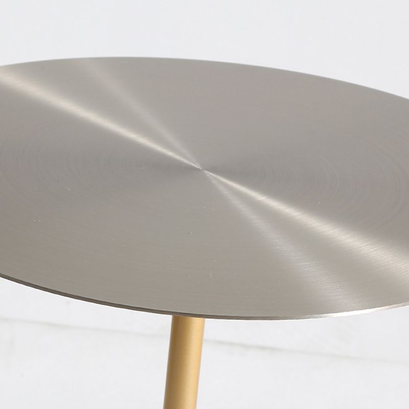 Iron and Concrete End Table 15.7" Long Mid-Century Round Side Table in White Clearhalo 'Coffee & Accent Tables' 'End & Side Tables' 'end_side_table' 'end_side_tables' 'furn' 'furn_end_side_tables' 'Furniture' 'furniture_end_side_table' 'Living Room Furniture' 1200x1200_d5ff40fe-5730-4ca3-aea9-b7ca973f3aa4