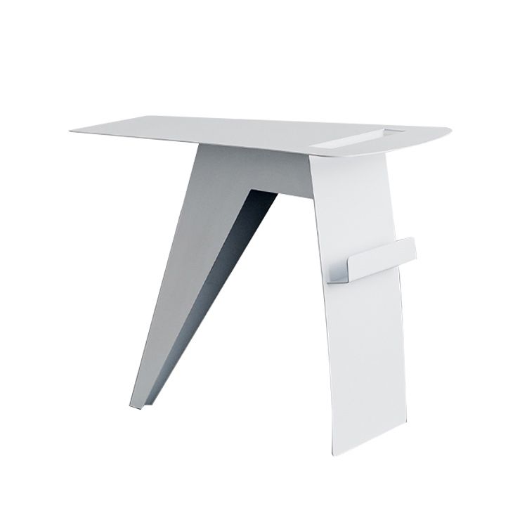 Mid-Century Sled End Table Geometric Metal Side Table, 19" Tall Clearhalo 'Coffee & Accent Tables' 'End & Side Tables' 'end_side_tables' 'furn' 'furn_end_side_tables' 'Furniture' 'Living Room Furniture' 1200x1200_d6085dee-e77a-4d1d-b94e-f007bfd57f7d