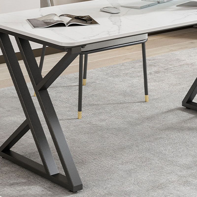 Scrivania rettangolare da ufficio in slitta di altezza da 30 pollici con gambe di ferro per ufficio
