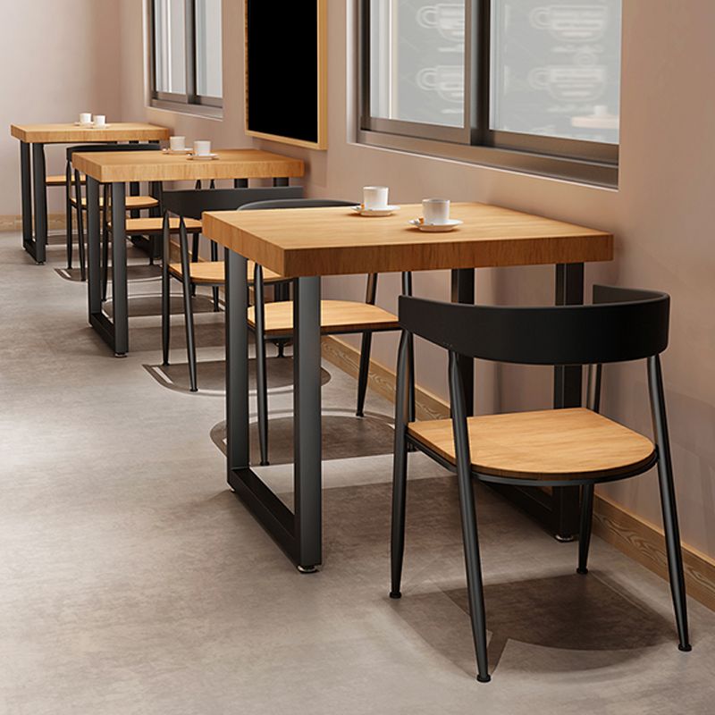 Tavolo da pranzo in legno quadrato tavolo da pranzo a base di slitta industriale