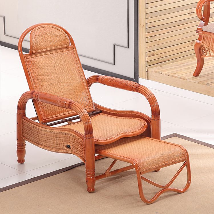 Reparador de reacción estándar tradicional con patas de madera maciza en marrón