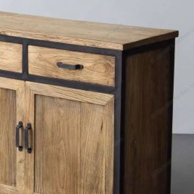 Industrieel noodlijdende houten accentkast met laden in massief hout