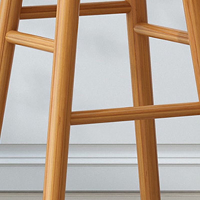 Sgabello da bar moderno a poggiapiedi in legno massiccio con corda