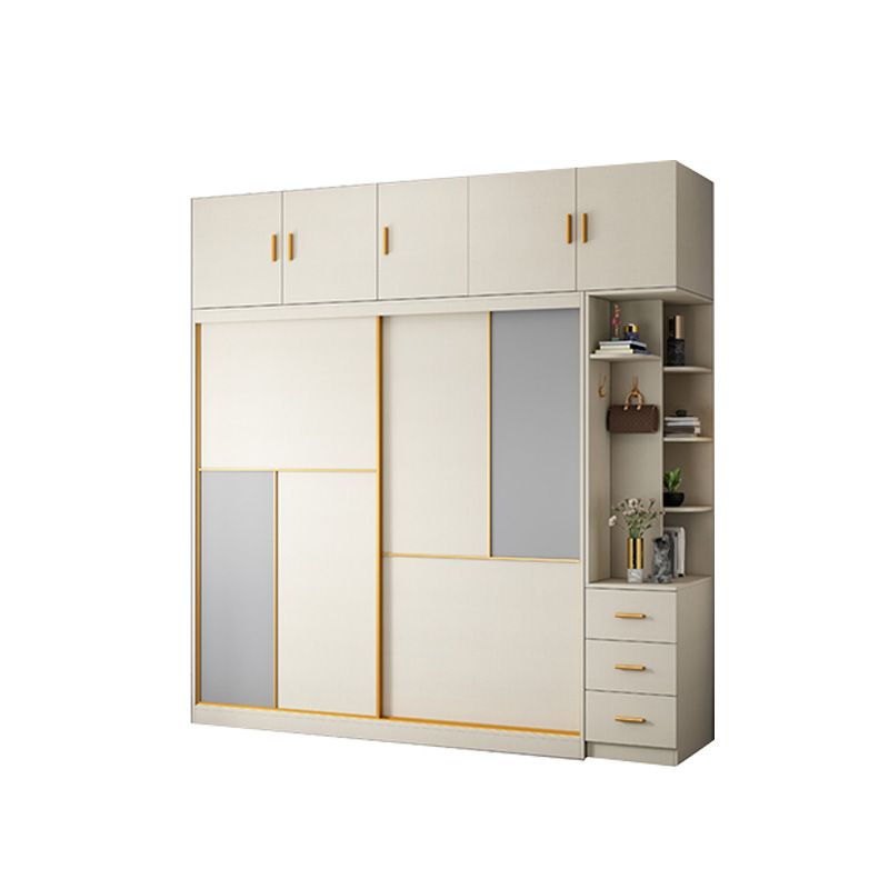 Porte scorrevoli della camera da letto Armadio in stile costiero.