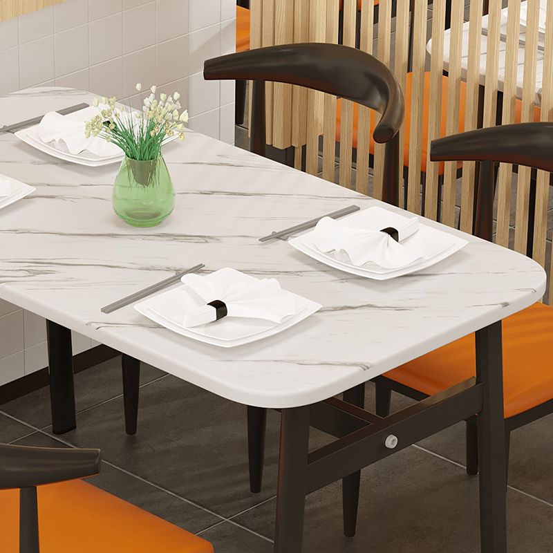 Zeitgenössischer weiße rechteckige Holzentisch mit 4 Stahlfuß