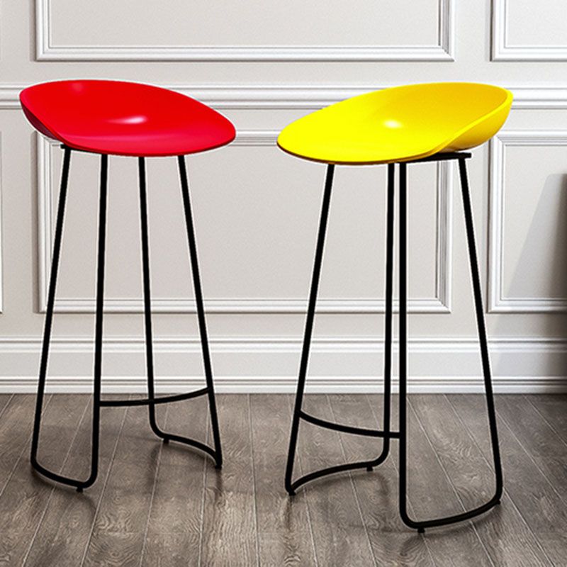 Modern Armless Backrest Counter Stool Iron Kitchen Bar Stool with Acrylic Seat Clearhalo 'Bar Furniture' 'Bar Stools' 'bar_stools' 'furn' 'furn_bar_stools' 'Furniture' 'furniture_bar_stools' 'Kitchen & Dining Furniture' 1200x1200_d7bfc004-3af5-486f-82b1-d5055022a277