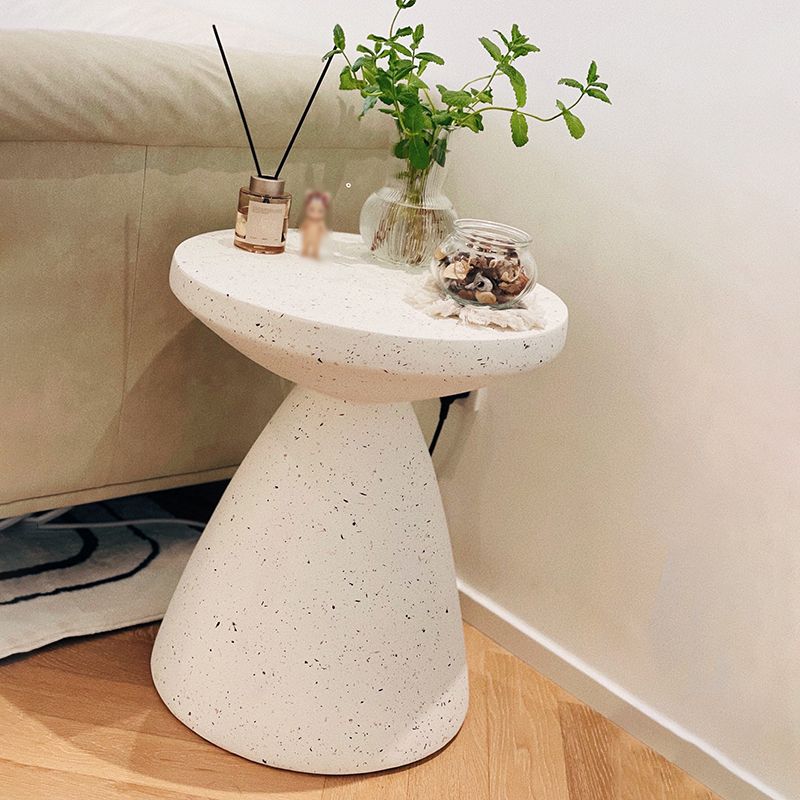 White Sofa Side Accent Table Round and Cone Shape Corner Table Clearhalo 'Coffee & Accent Tables' 'End & Side Tables' 'end_side_tables' 'furn' 'furn_end_side_tables' 'Furniture' 'Living Room Furniture' 1200x1200_d81d86c5-b2d1-4933-8486-bef81b93f7b1