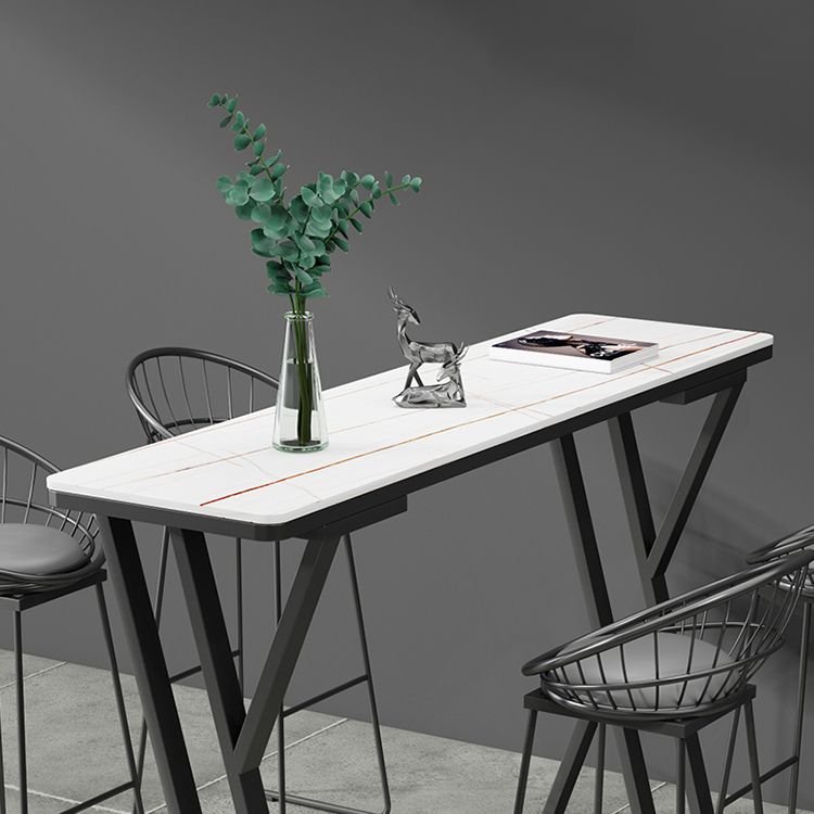 Industrielles 1/5-teiliges Bartisch-Set, rechteckiger Stein-Thekentisch mit hohen Hockern