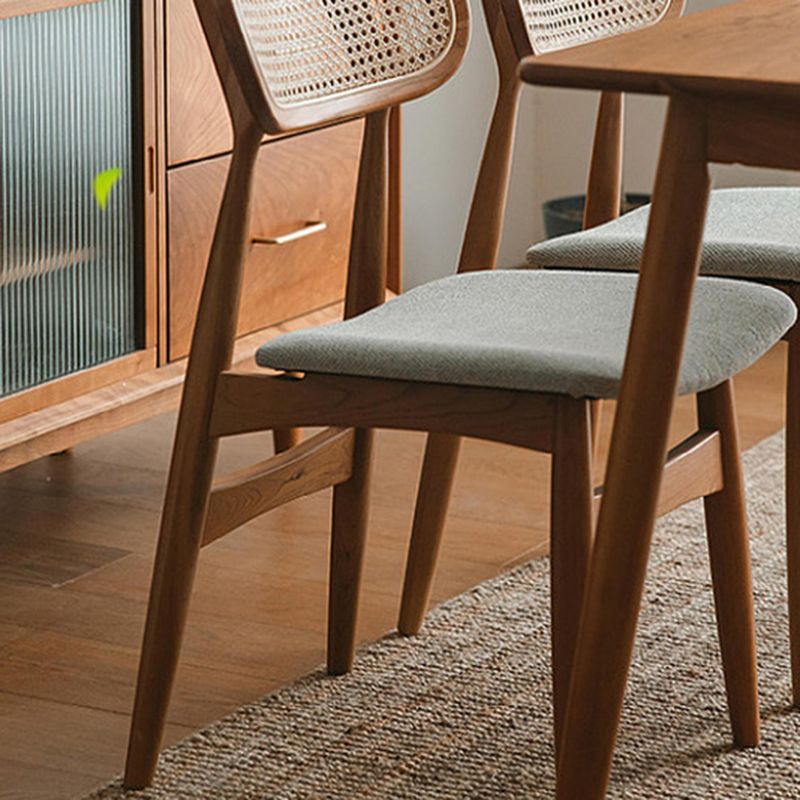 Eigentijdse open rug eetkamerstoel indoor-outdoor massief houten zijstoel