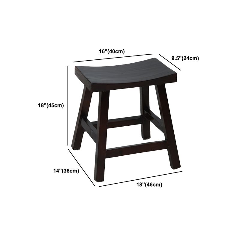 茶色のコーヒーショップウッドカウンター＆バースツールの輪郭のシートカウンタースツール