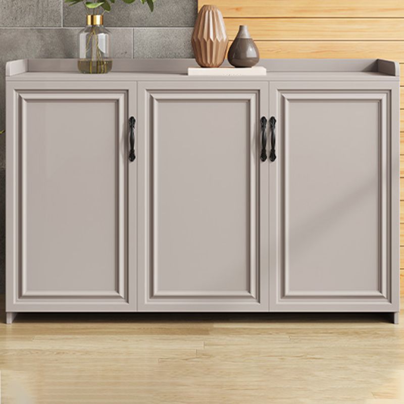 Tavolo da tavolo a buffet in stile contemporaneo con armadi