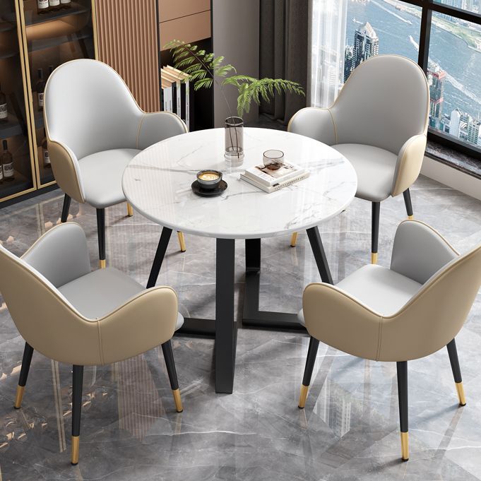 Set di mobili in pietra glam di 5 tavolo da dinette a forma rotonda con sedia imbottita