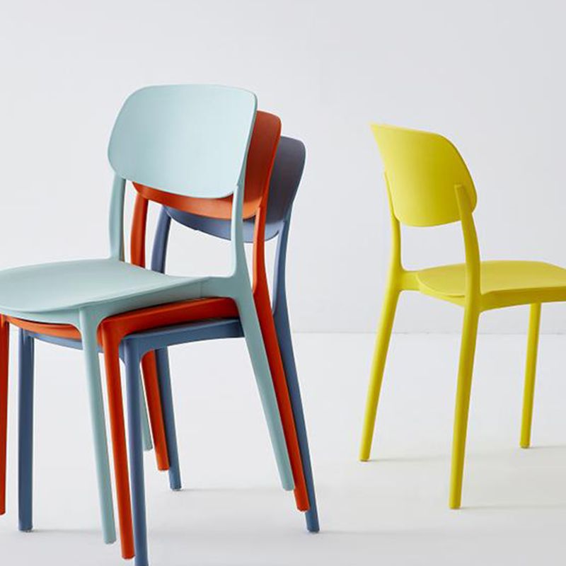 Scandinavische matte afwerking Plastic zijstoel stapelbare melktheewinkel eetkamerstoel