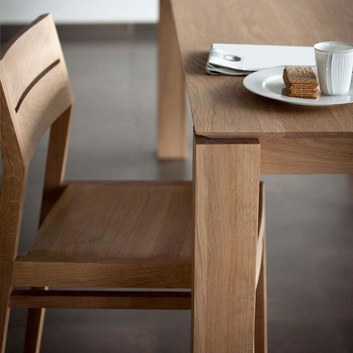 Moderne eettafel met 4 poten, grenenhouten tafel voor eetkamer