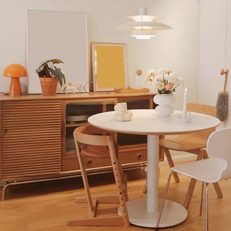 Buffet de comedor de madera maciza contemporánea con gabinetes y cajones