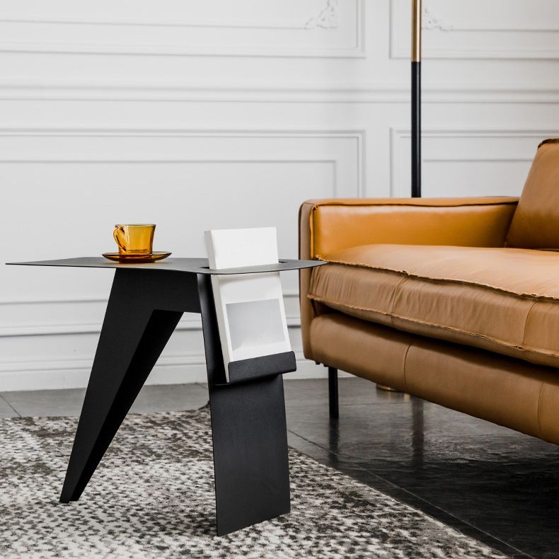 Mid-Century Sled End Table Geometric Metal Side Table, 19" Tall Clearhalo 'Coffee & Accent Tables' 'End & Side Tables' 'end_side_tables' 'furn' 'furn_end_side_tables' 'Furniture' 'Living Room Furniture' 1200x1200_d97bf26c-dc4c-41cd-b2ce-2062ddb286ab