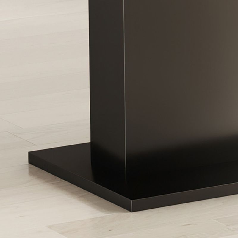 Table à manger en noyer marron