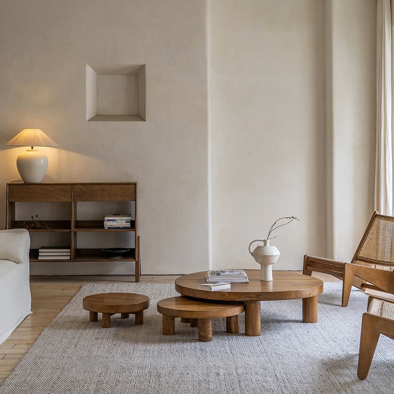 コンテンポラリー4脚ブラウンソリッドウッドラウンドコーヒーカクテルテーブル