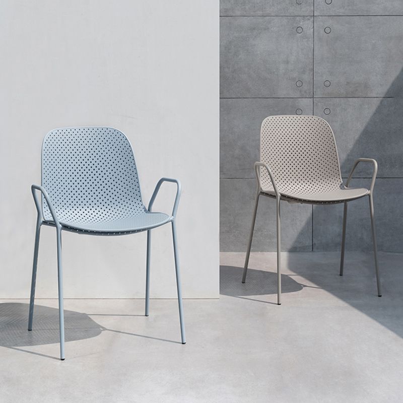 Scandinavian Style Plastic Dining Armchair Solid Back Dining Single Chair Clearhalo ' kitchen&dining_furn' 'Dining Chairs' 'Dining Tables & Seating' 'dining_chair' 'furn' 'furn_dining_chair' 'Furniture' 'furniture_dining_chair' 'Kitchen & Dining Furniture' 'kitchen' 1200x1200_d9ec18de-f4c6-4dd9-a0f1-d5c16073015b