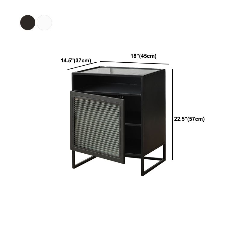 Cama de metal mesita de noche