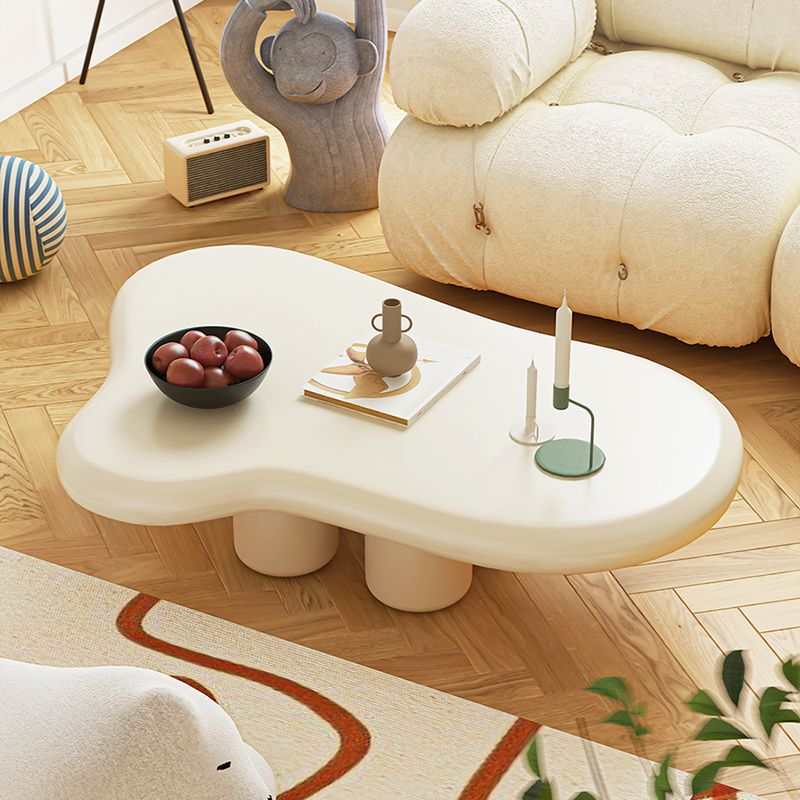 Scandinavian Style Coffee Cocktail Table Solid Wood 3 Legs Coffee Table in White Clearhalo 'Coffee & Accent Tables' 'Coffee Tables' 'coffee_tables' 'furn' 'furn_coffee_tables' 'Furniture' 'Living Room Furniture' 1200x1200_da1b12e1-1c4a-4bba-9caa-8d3c094e3500