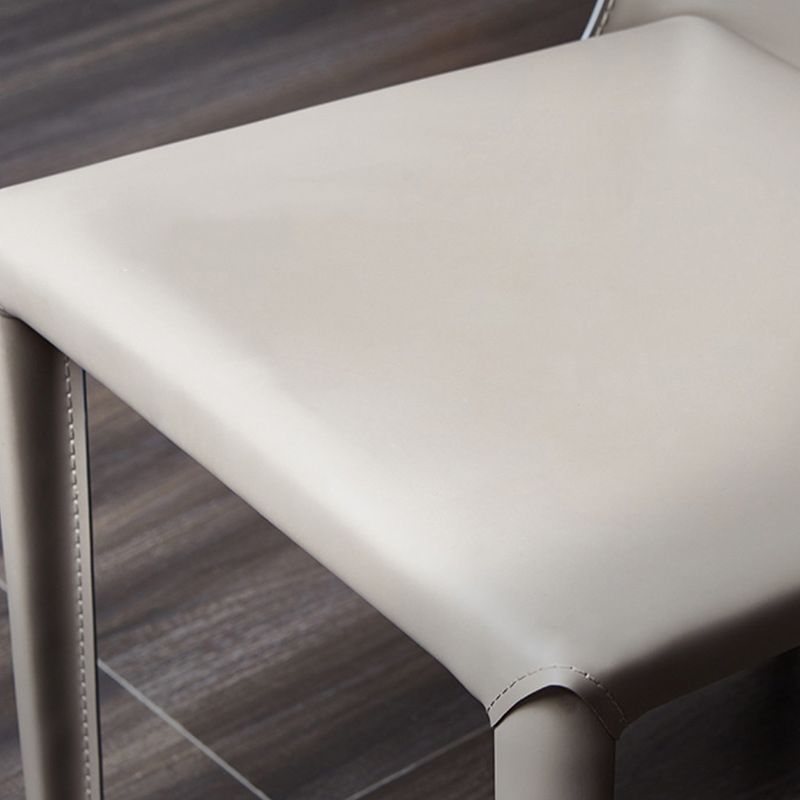 Hedendaagse faux lederen eetkamerstoel metalen eetkamerstoel voor restaurantgebruik