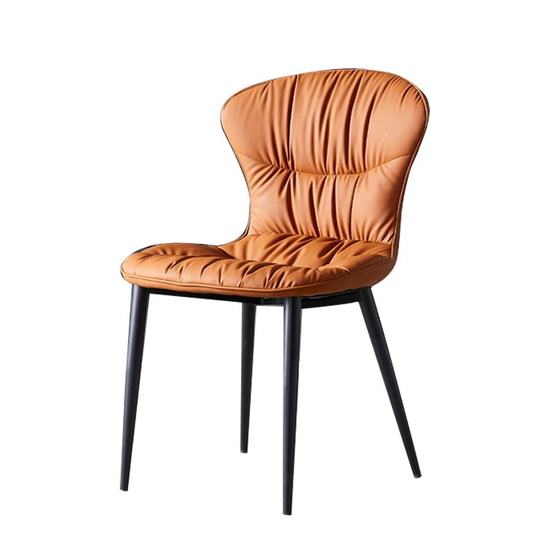 Silla de comedor de cuero falso silla sin brazo con piernas negras