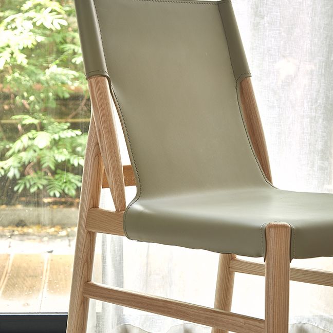 Silla lateral simple moderna silla de comedor marco de madera maciza para comedor para comedor
