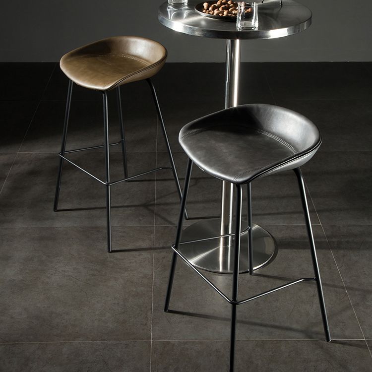Taburete moderno de cuero falso de cuero de cuero sin respaldo con reposapiés