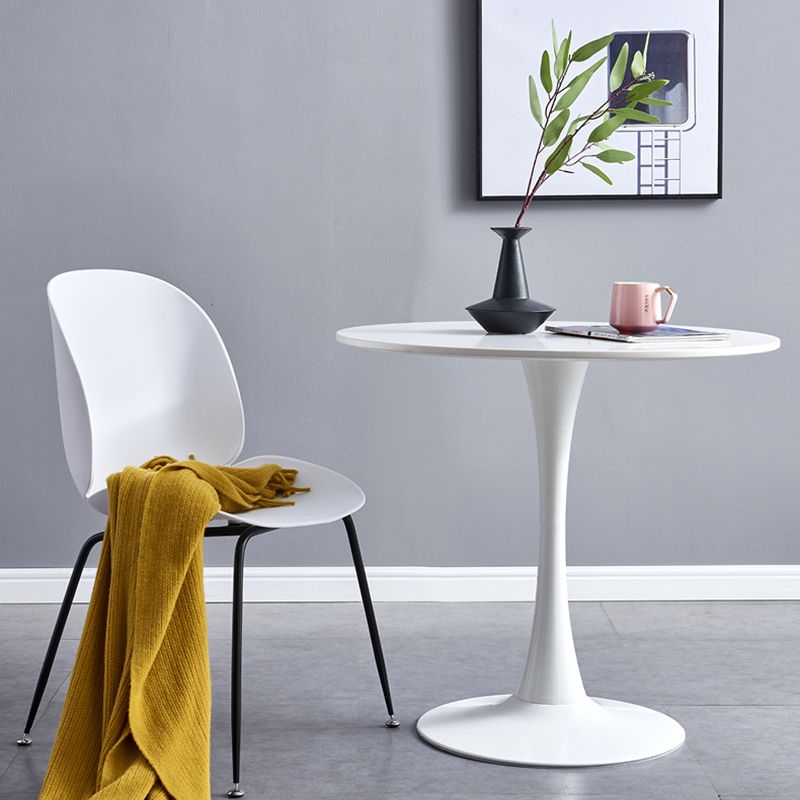 Round Modern Style Solid Wood Dining Table Dining Furniture with Tulip Base Clearhalo ' dining_table' 'Dining Tables & Seating' 'Dining Tables' 'furn' 'furn_dining_table' 'Furniture' 'furniture_dining_table' 'Kitchen & Dining Furniture' 'kitchen&dining_furn' 'kitchen' 'kitchen_dining_table' 1200x1200_dabcde7d-4962-43de-94ff-606364d41a40