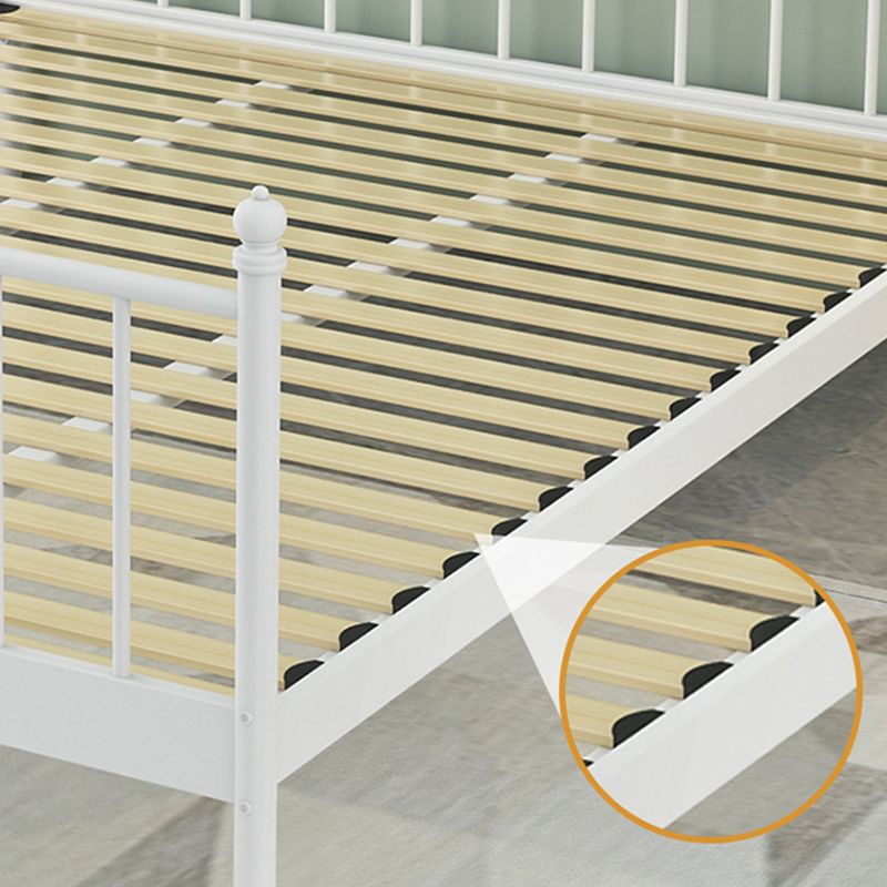 Modernes Metallbett mit Kopfteil im Open-Frame-Bett in Schwarz/Weiß