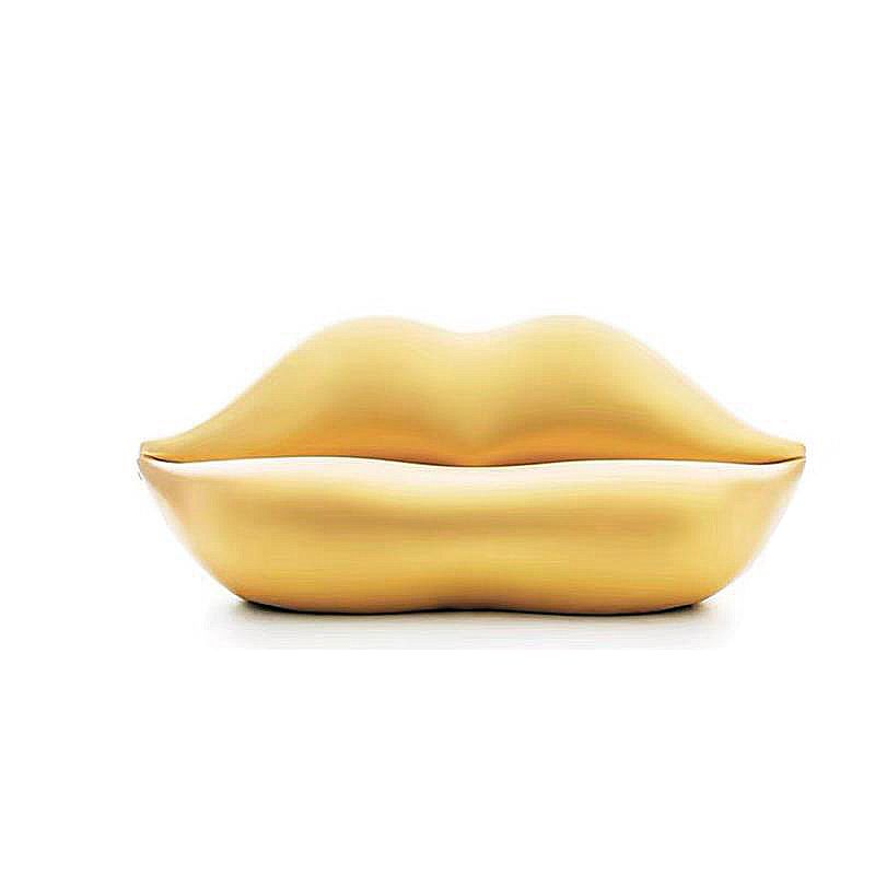 Soft de déclaration modernisme canapé stationnaire sur le thème des lèvres en rouge / or