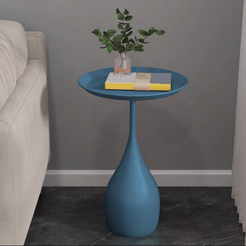 Tavolino rotondo a base di base in metallo in metallo moderno e tavolo top laterale