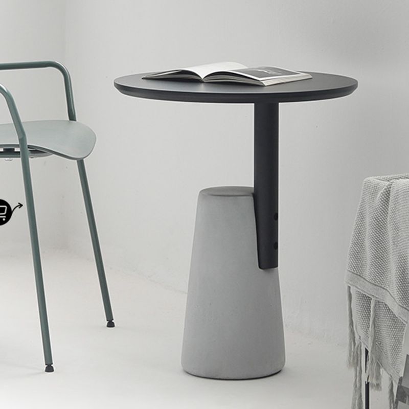 Modern Single Leg Base Solid Color Metal Round Top Coffee Table