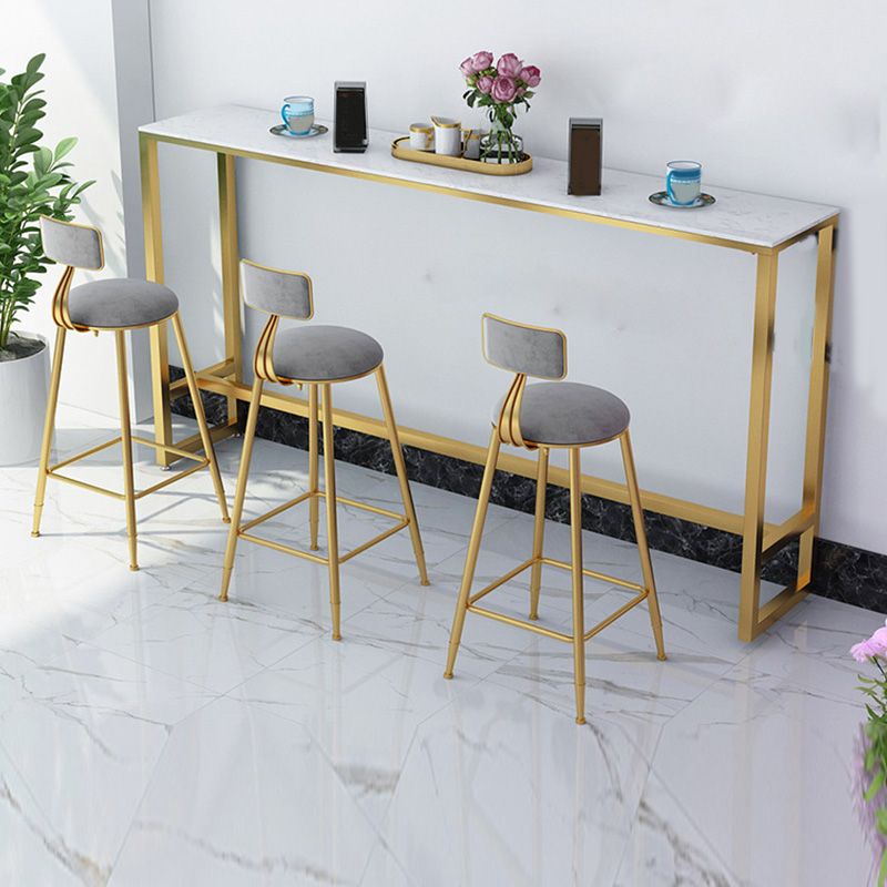 Table de pub de style moderne, plateau en faux marbre de 41,3 pouces avec base dorée