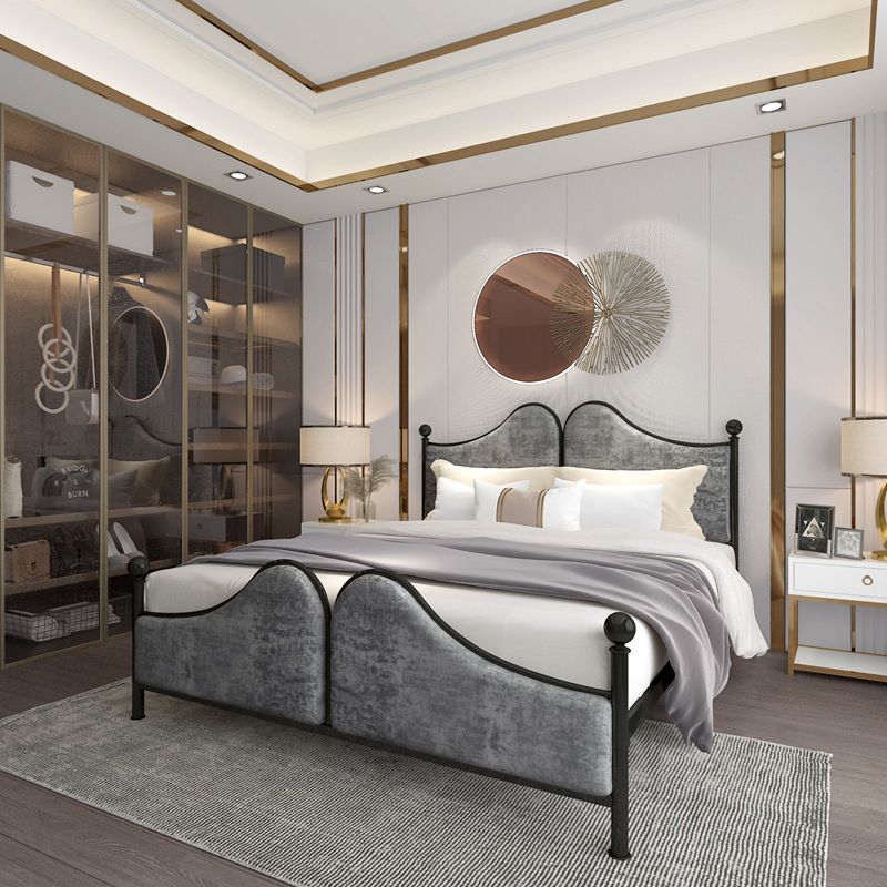 Glam -standaardbed met gestoffeerd hoofdeinde in ijzeren framebed