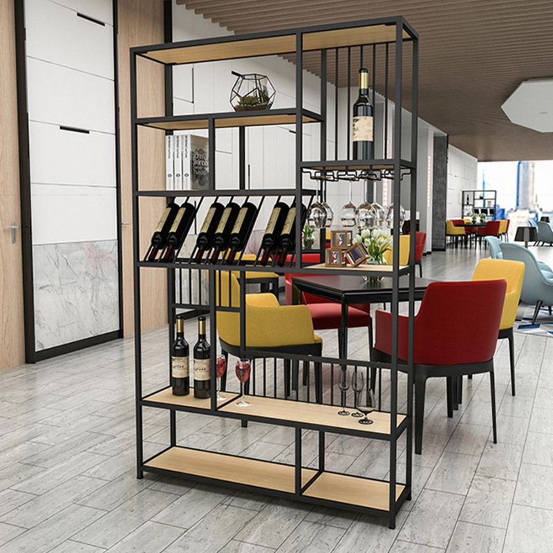 Bottiglia di vino in metallo e portabicchieri in vetro Porta del pavimento moderno con scaffale