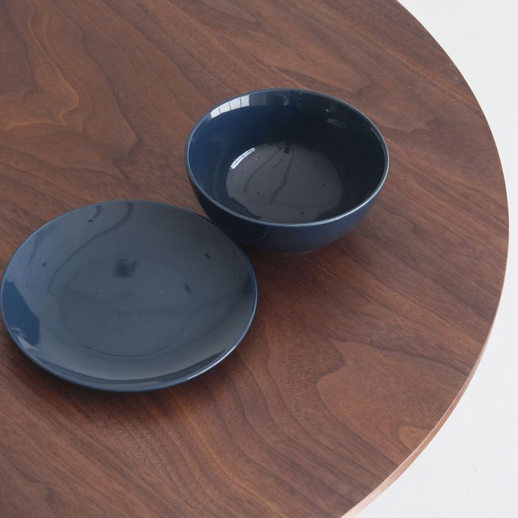 Round Solid Wood Dining Table Simplicity Dining Room Collection with Pedestal Base Clearhalo ' dining_table' 'Dining Tables & Seating' 'Dining Tables' 'furn' 'furn_dining_table' 'Furniture' 'furniture_dining_table' 'Kitchen & Dining Furniture' 'kitchen&dining_furn' 'kitchen' 'kitchen_dining_table' 1200x1200_dbb893dc-a8e0-4dae-91b0-95d6f9b2ebf3