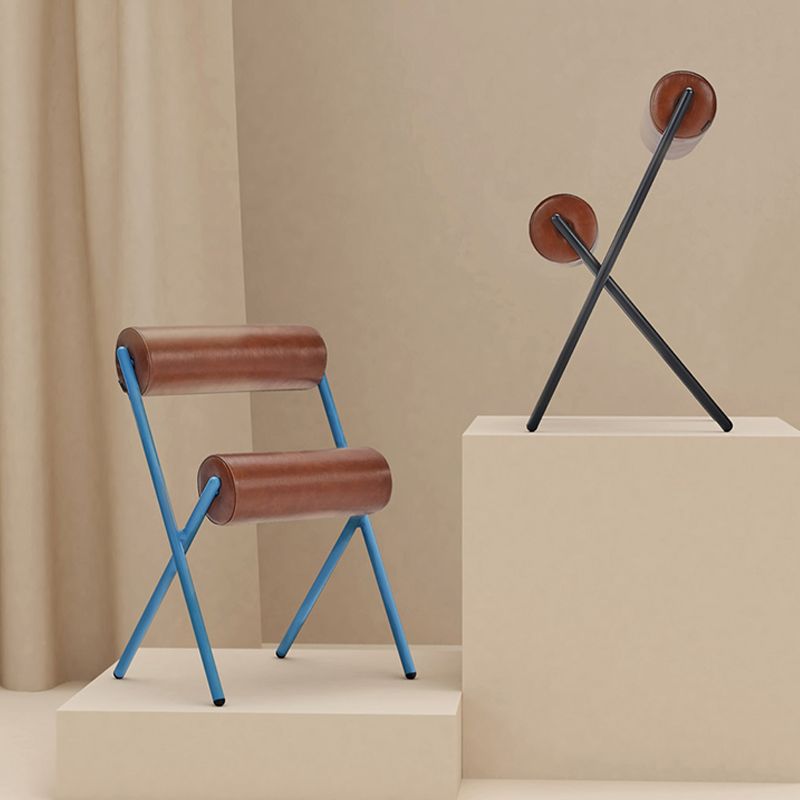 Nordic Stapelable Rückenlehne Kissenstuhl mit Metallbeinen für Wohnzimmer