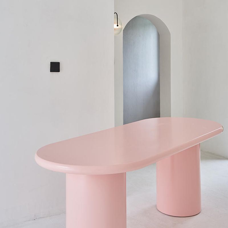 Bureau de bureau en bois de style contemporain Bureau de tâche de forme ovale avec 2 jambes en rose